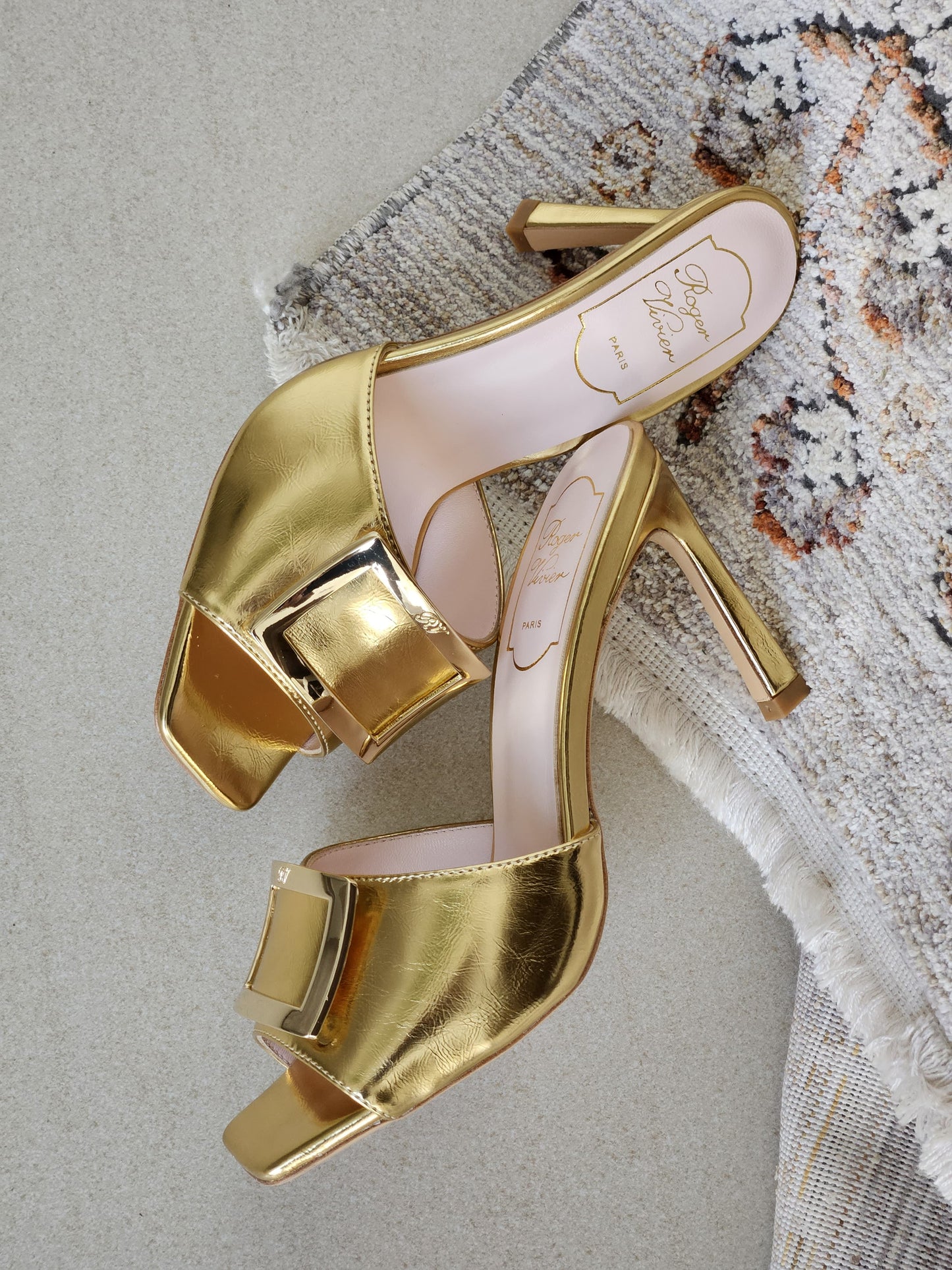 ROGER VIVIER