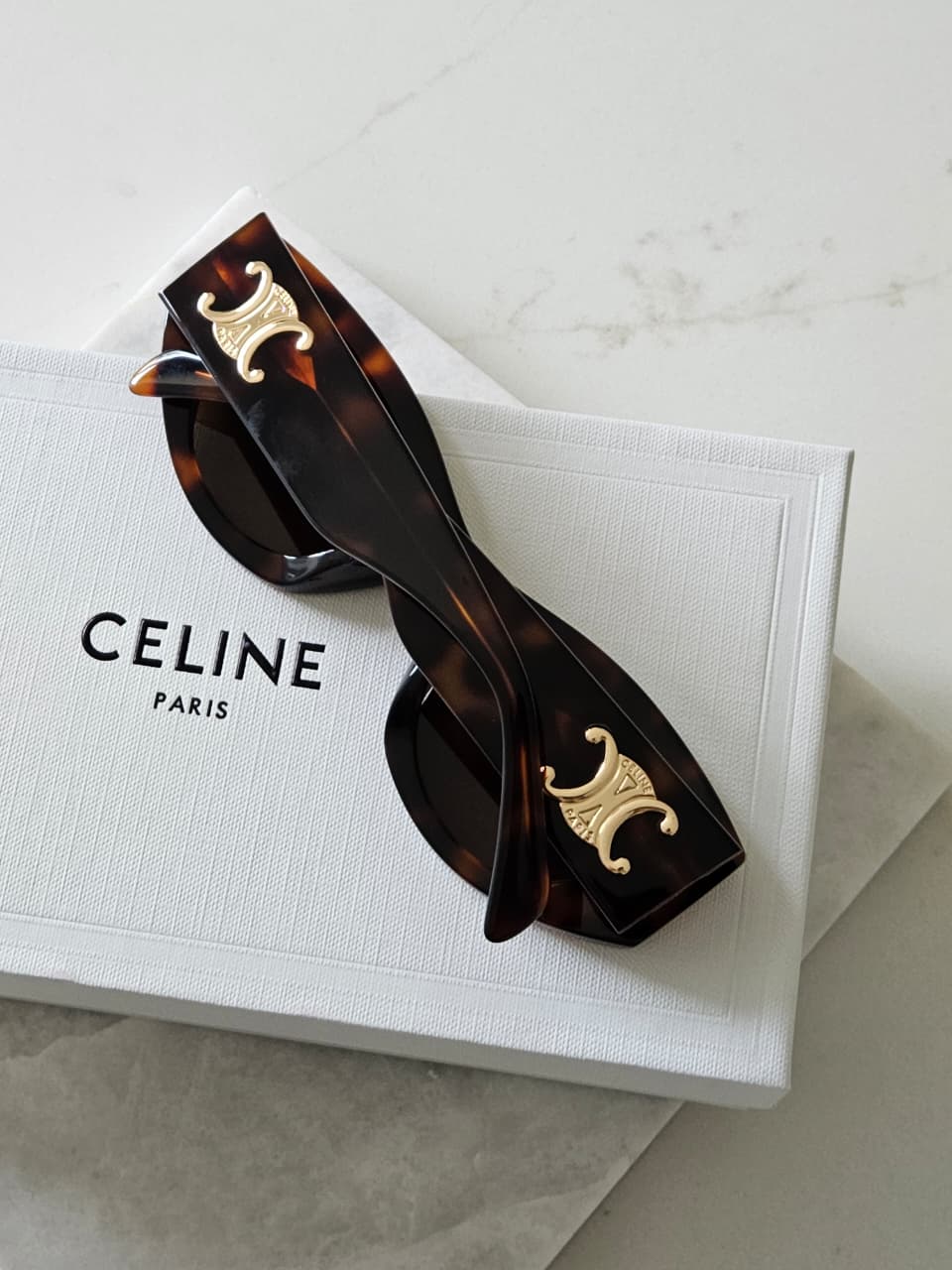 CELINE