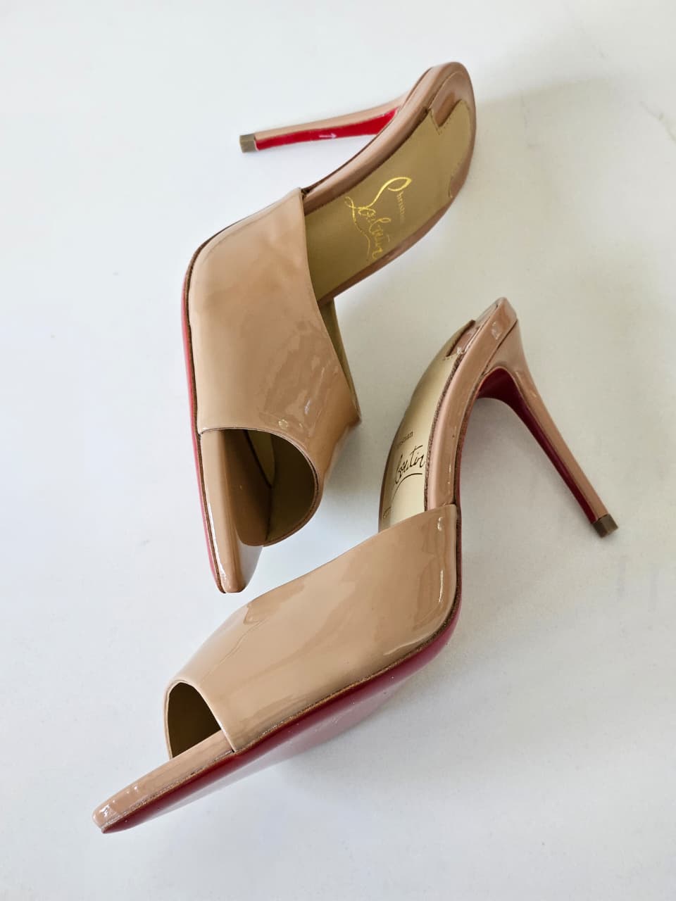 LOUBOUTIN