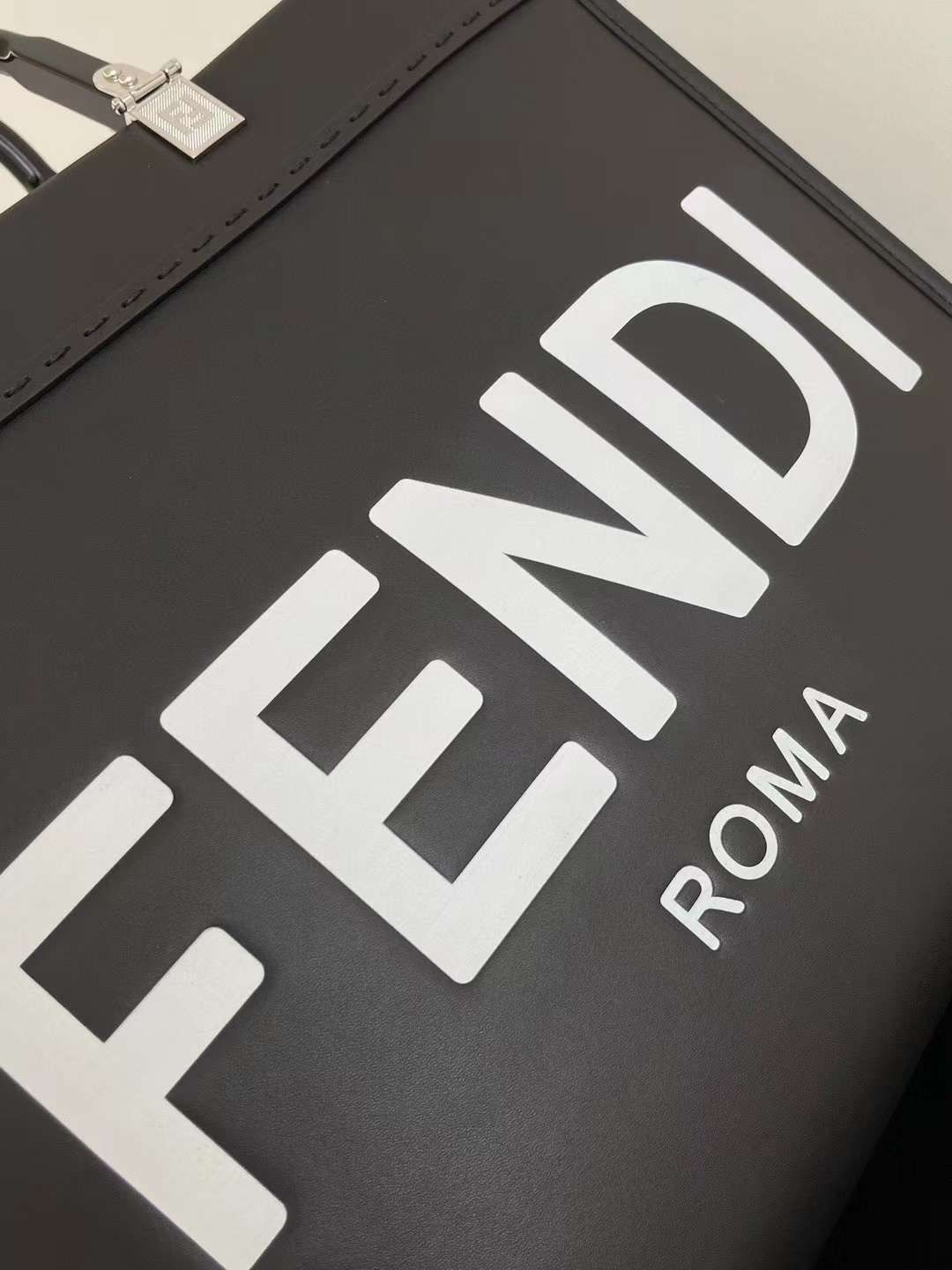 Fendi Sunshine leather tote bag