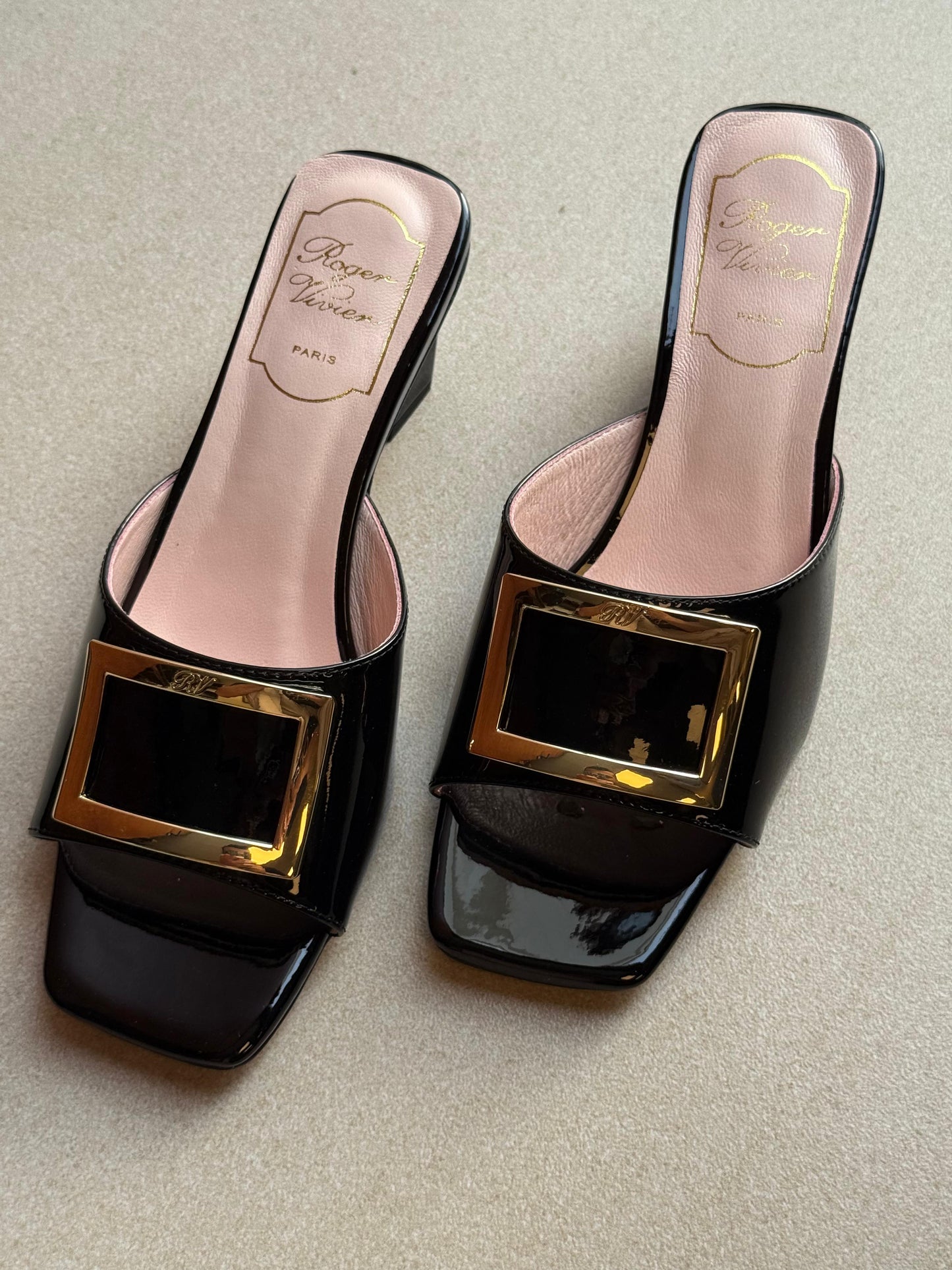 ROGER VIVIER