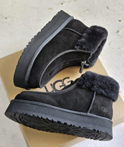 UGG