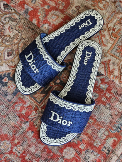 DIOR
