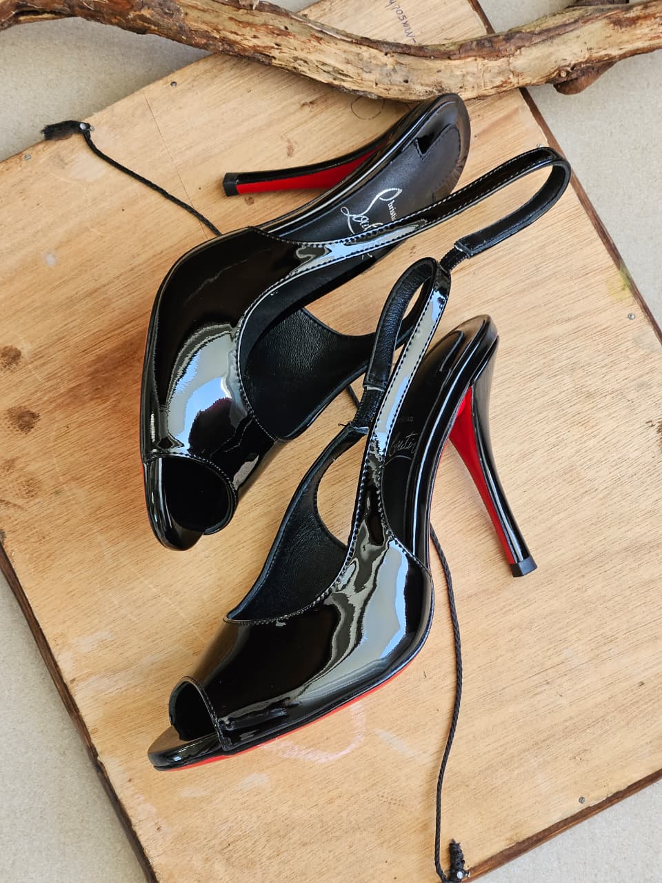 LOUBOUTIN