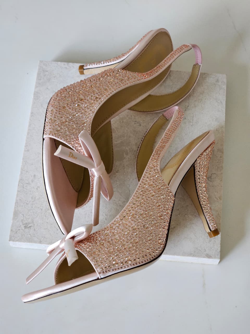 DIOR